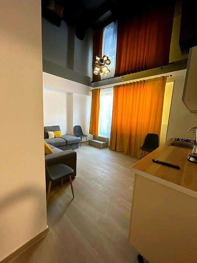 Nico Apartment นาโวดาริ ภายนอก รูปภาพ